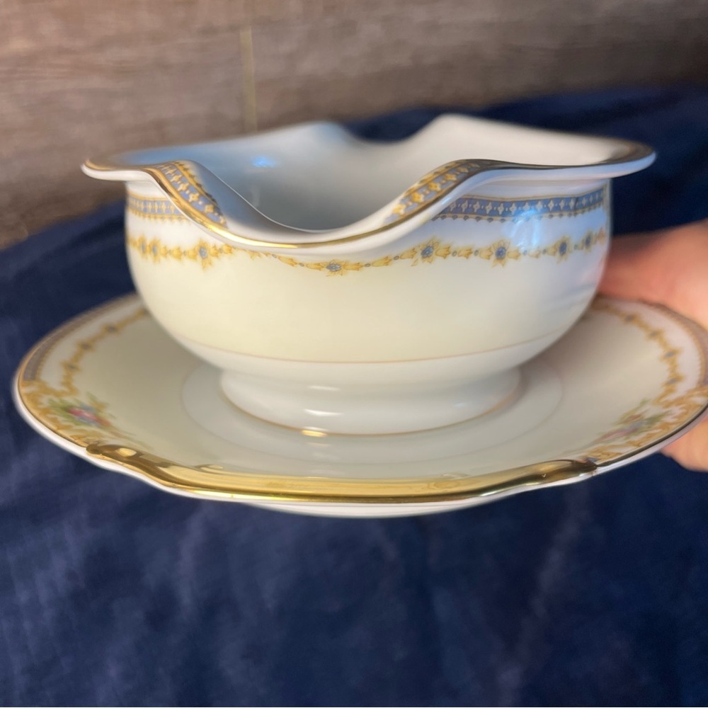 Kongo China Japan  Vintage Floral Gravy Boat with Saucer attached hand painted - Picture 8 of 10